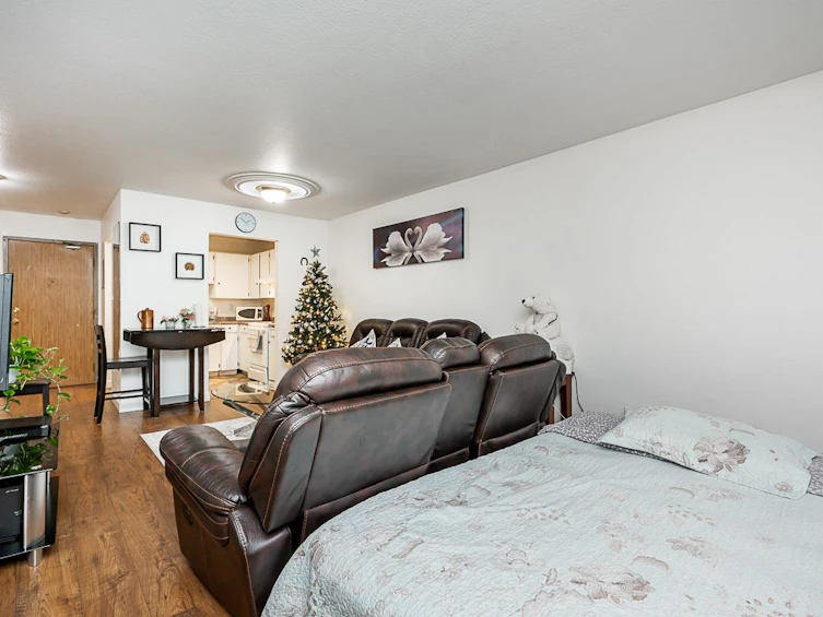 212-10468 148 Street, Surrey, BC, V3R 8T1 - 14