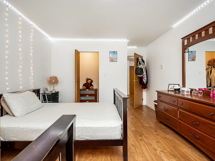 212-10468 148 Street, Surrey, BC, V3R 8T1 - 18