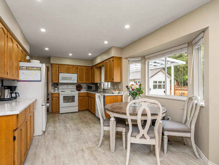 17231 62a Avenue, Surrey, BC, V3S 6V6 - 12