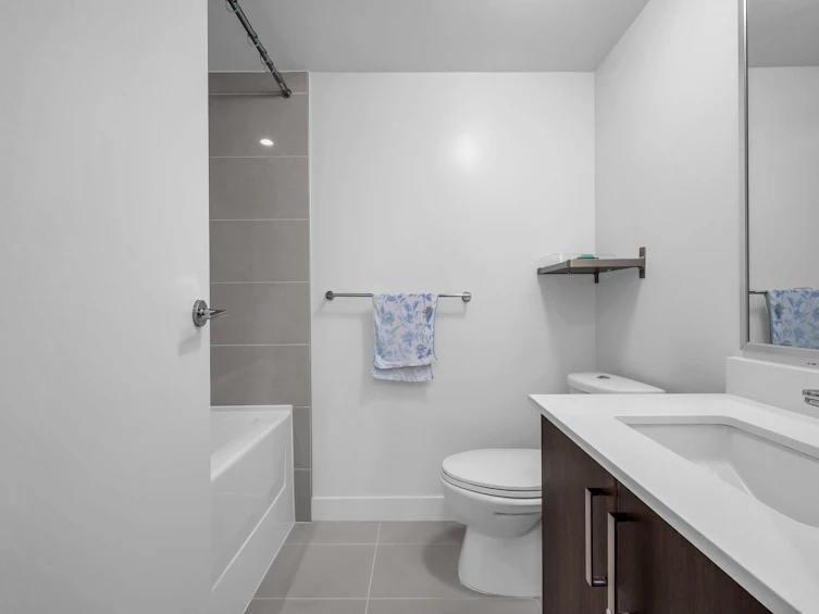 228-7088 14th Avenue, Burnaby, BC, V3N 0E7 - 15