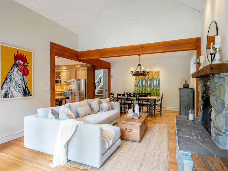 7313 Fitzsimmons Road South, Whistler, BC, V8E 0E5 - 4