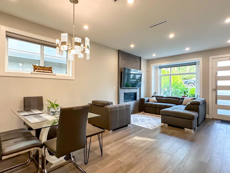7377 11th Avenue, Burnaby, BC, V3N 2N2 - 4