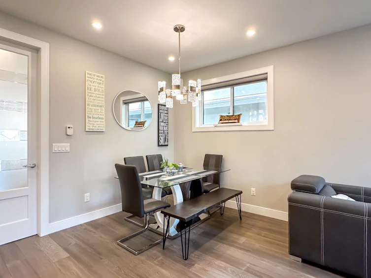 7377 11th Avenue, Burnaby, BC, V3N 2N2 - 5