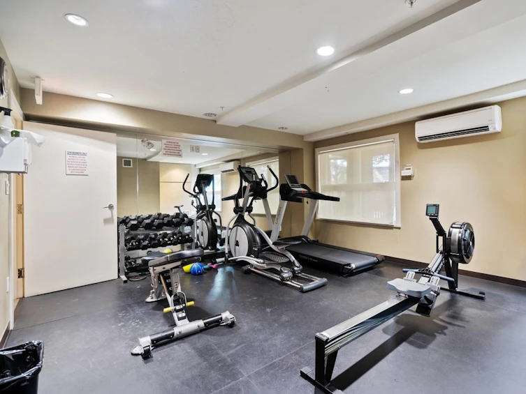 205-5889 Irmin Street, Burnaby, BC, V5J 0C1 - 8