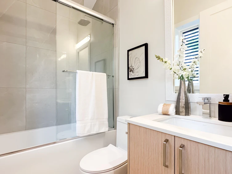 2342 East 40th Avenue, Vancouver, BC, V5R 2V7 - 23