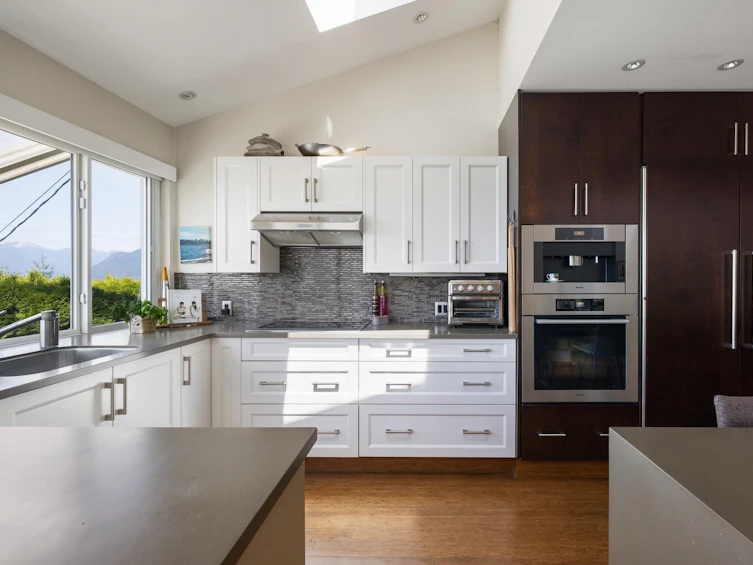 75 Isleview Place, West Vancouver, BC, V0N 2E0 - 10