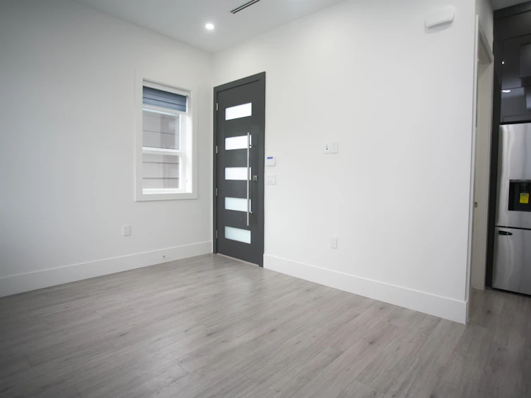 #2-3351 Austrey Avenue, Vancouver, BC, V5R 4V8 - 5