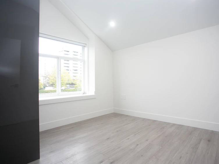 #2-3351 Austrey Avenue, Vancouver, BC, V5R 4V8 - 11