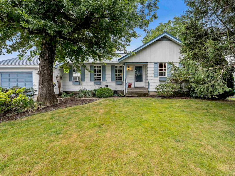 6820 Casabello Drive, Chilliwack BC V2R 2R3