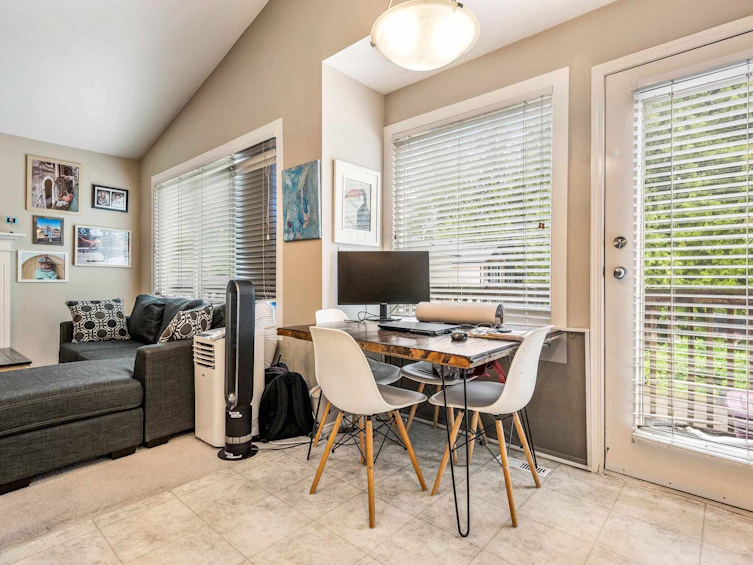 10091 242b Street, Maple Ridge, BC, V2W 1X6 - 10
