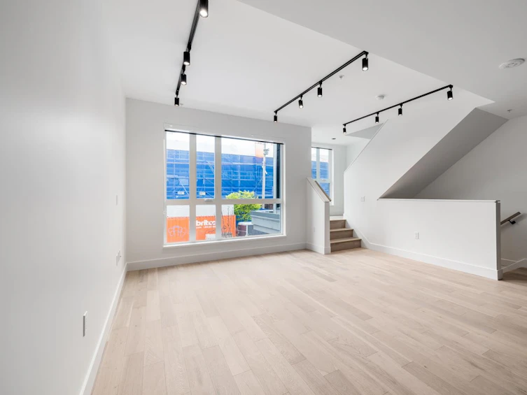 3986 Dumfries Street, Vancouver, BC, V5N 0J1 - 5