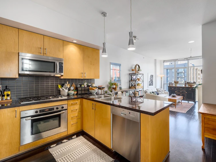 1406-1050 Smithe Street, Vancouver, BC, V6E 4T4 - 2