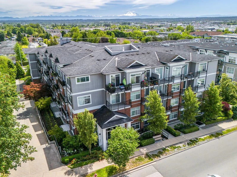 501 - 6480 195a Street, Surrey BC V4N 6P1