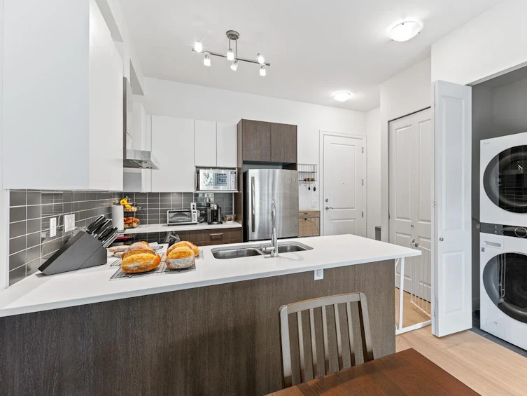 501-6480 195a, Surrey, BC, V4N 6P1 - 9