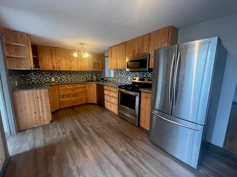 46031 Knight Road, Chilliwack, BC, V2R 1B7 - 9
