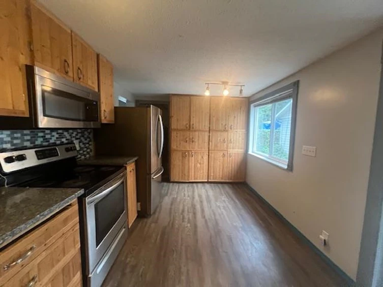 46031 Knight Road, Chilliwack, BC, V2R 1B7 - 10