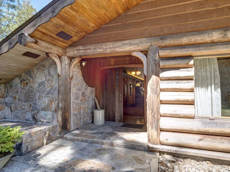9862 Wescan Road, Halfmoon Bay, BC, V7Z 1G2 - 4