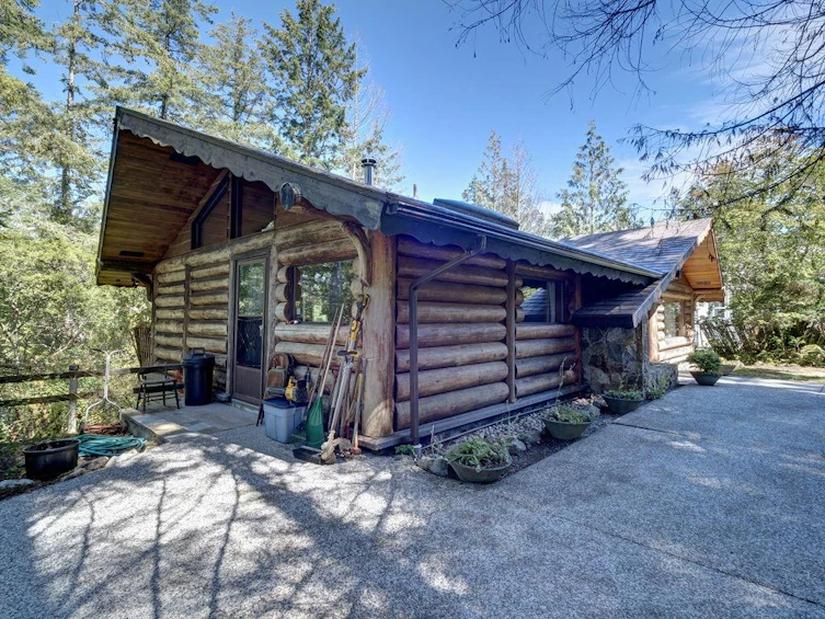 9862 Wescan Road, Halfmoon Bay, BC, V7Z 1G2 - 7