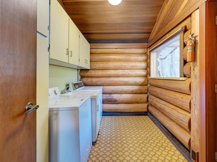 9862 Wescan Road, Halfmoon Bay, BC, V7Z 1G2 - 12