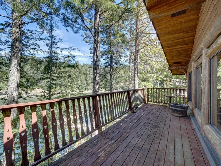 9862 Wescan Road, Halfmoon Bay, BC, V7Z 1G2 - 33
