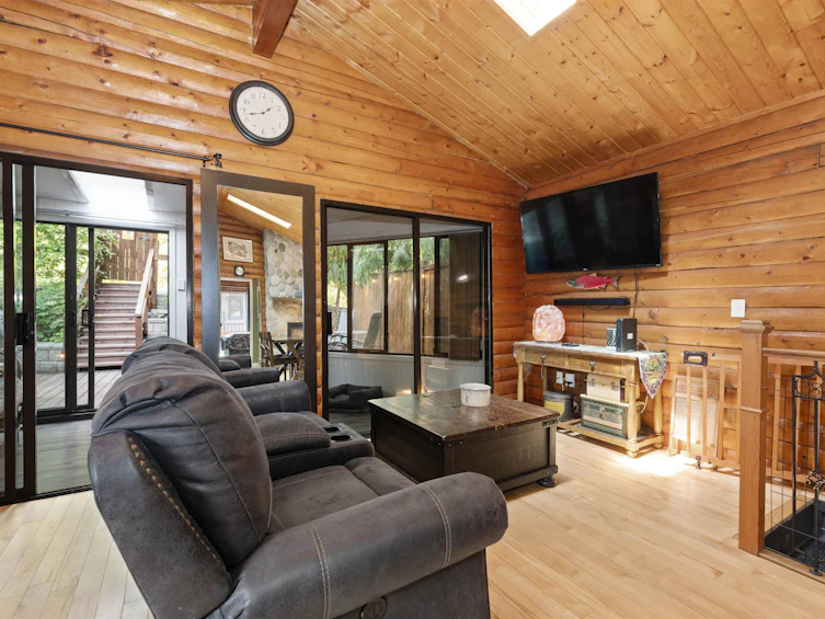 204 Lakeshore Drive, Cultus Lake, BC, V2R 5A1 - 5