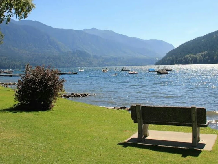 204 Lakeshore Drive, Cultus Lake, BC, V2R 5A1 - 34