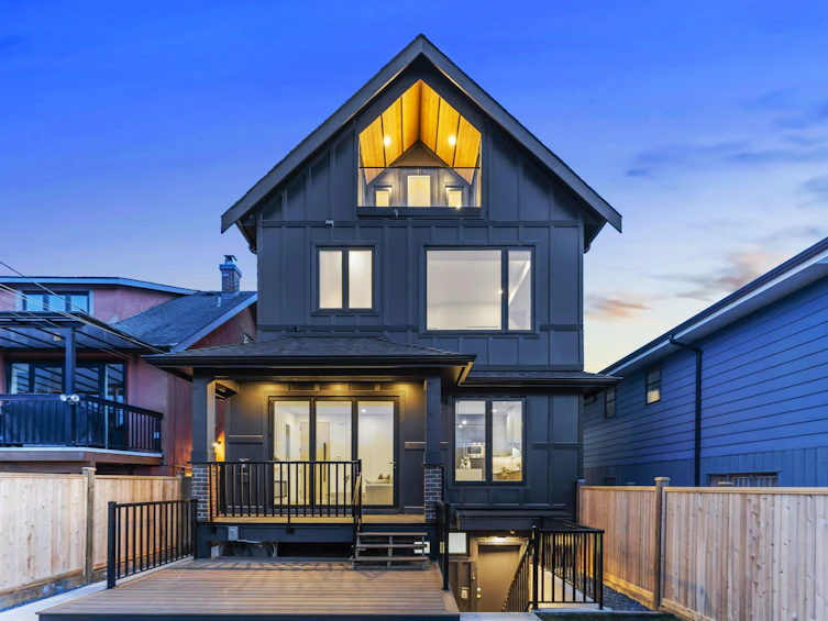 1-2553 Triumph Street, Vancouver, BC, V5K 1S7 - 3