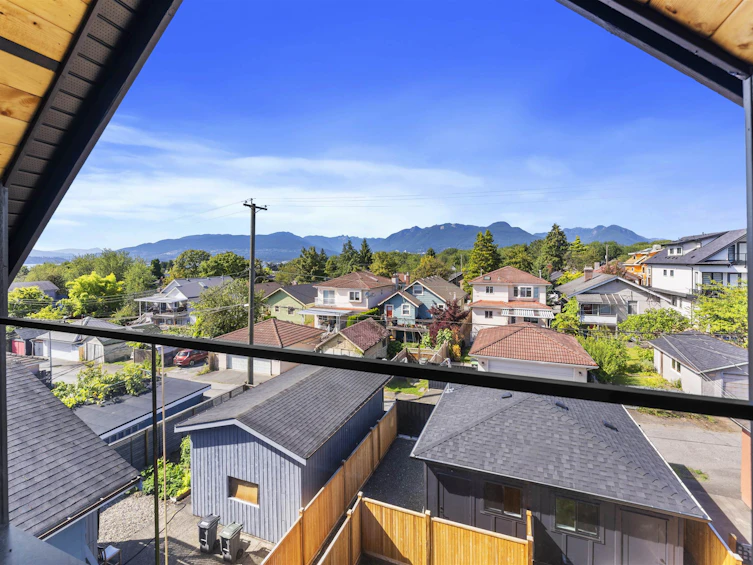 1-2553 Triumph Street, Vancouver, BC, V5K 1S7 - 6