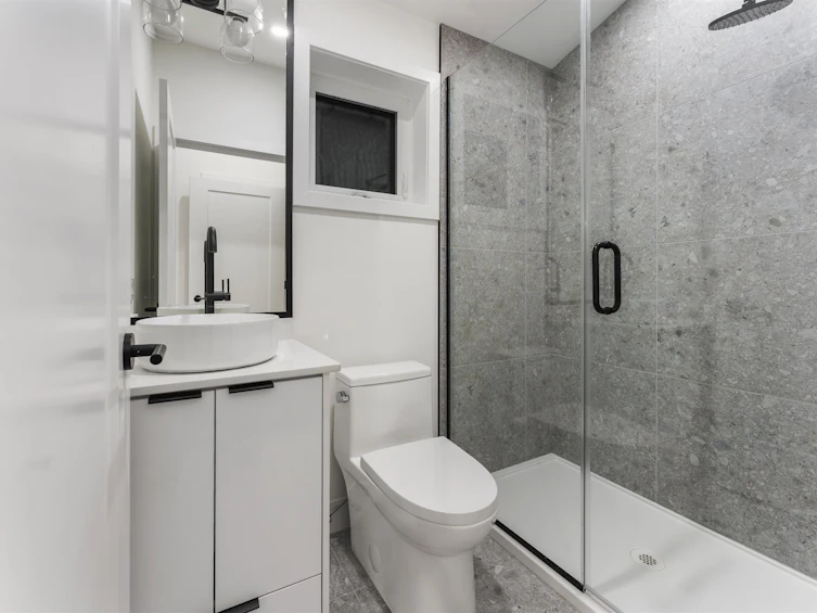 1-2553 Triumph Street, Vancouver, BC, V5K 1S7 - 24