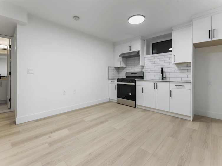 1-2553 Triumph Street, Vancouver, BC, V5K 1S7 - 26