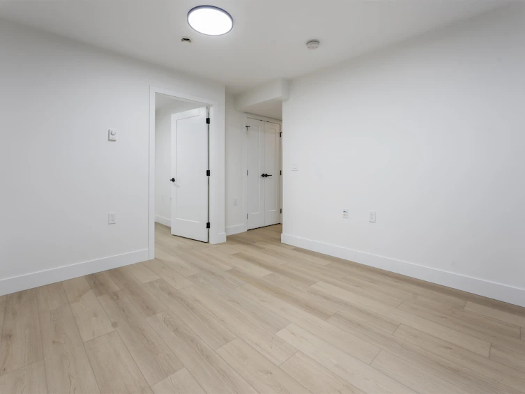 1-2553 Triumph Street, Vancouver, BC, V5K 1S7 - 27