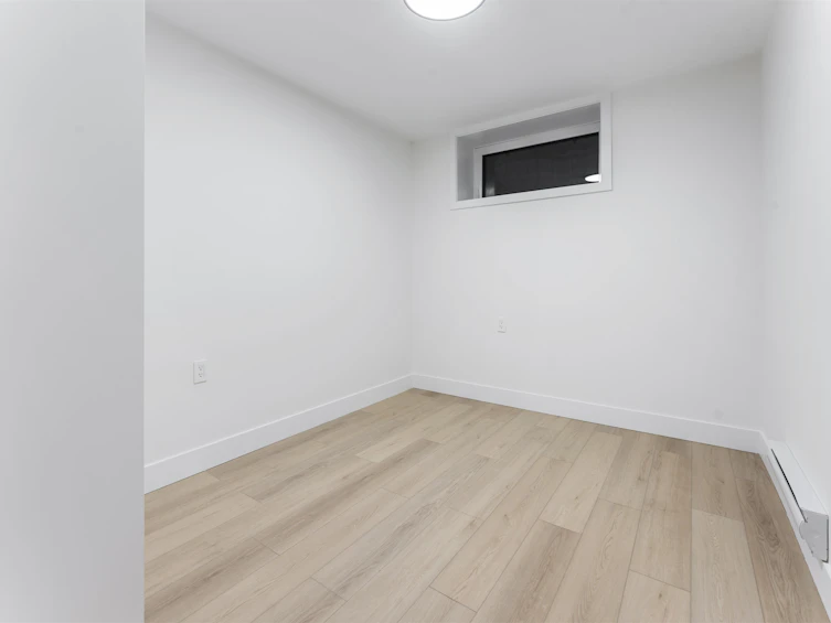 1-2553 Triumph Street, Vancouver, BC, V5K 1S7 - 29