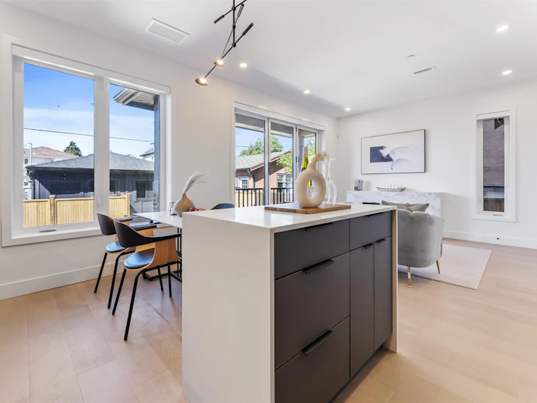 1-2553 Triumph Street, Vancouver, BC, V5K 1S7 - 12