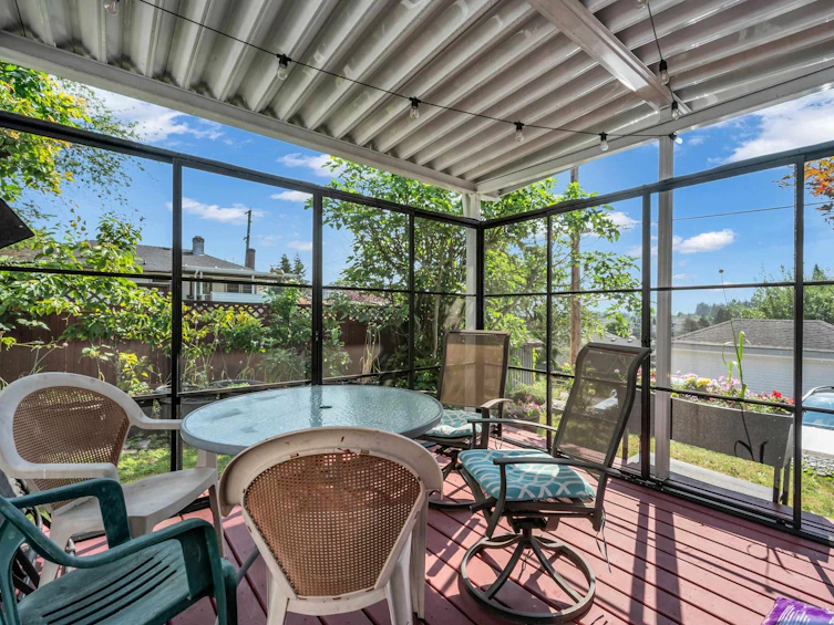 108 Tenth Avenue, New Westminster, BC, V3L 2B1 - 9