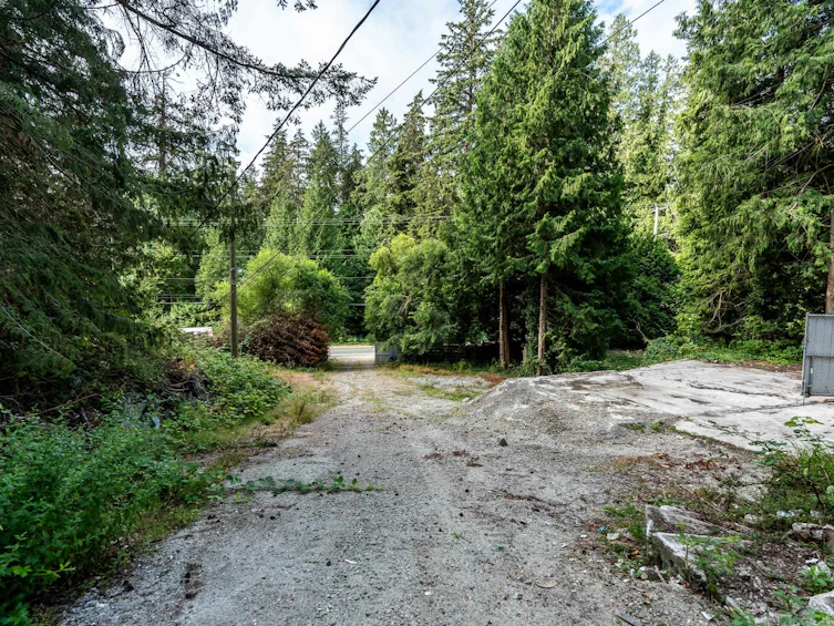 6960 Sunshine Coast Highway, Halfmoon Bay, BC, V7Z 0N2 - 4