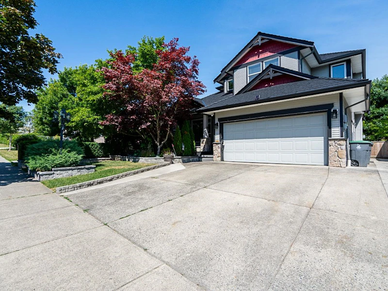 16601 61st Avenue, Surrey BC V3S 1W2