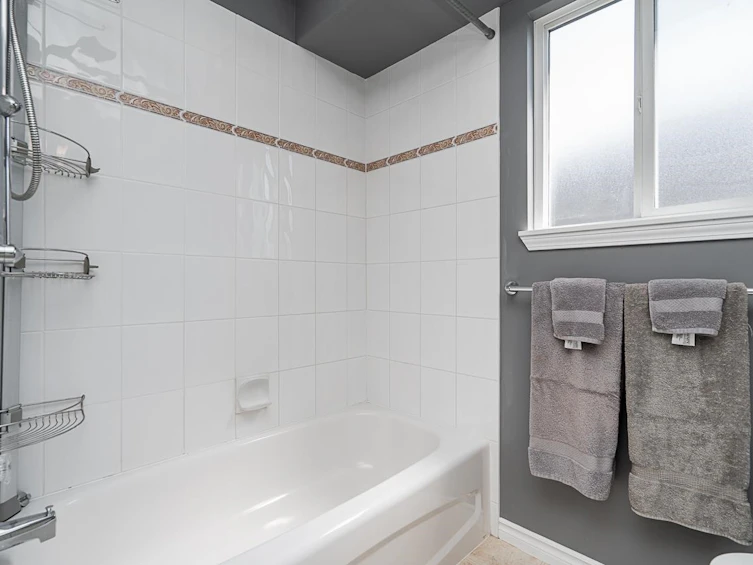16601 61 Avenue, Surrey, BC, V3S 1W2 - 26