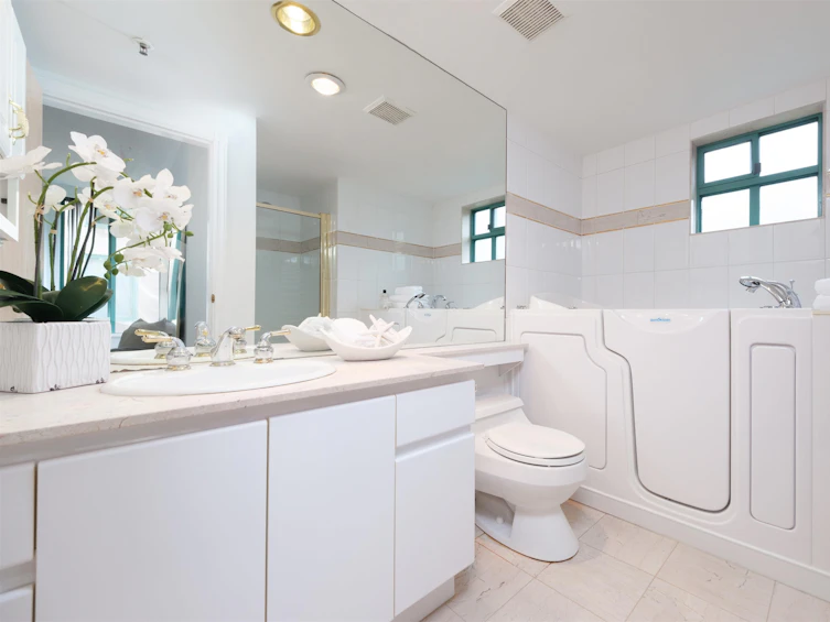 5E-338 Taylor Way, West Vancouver, BC, V7T 2Y1 - 14