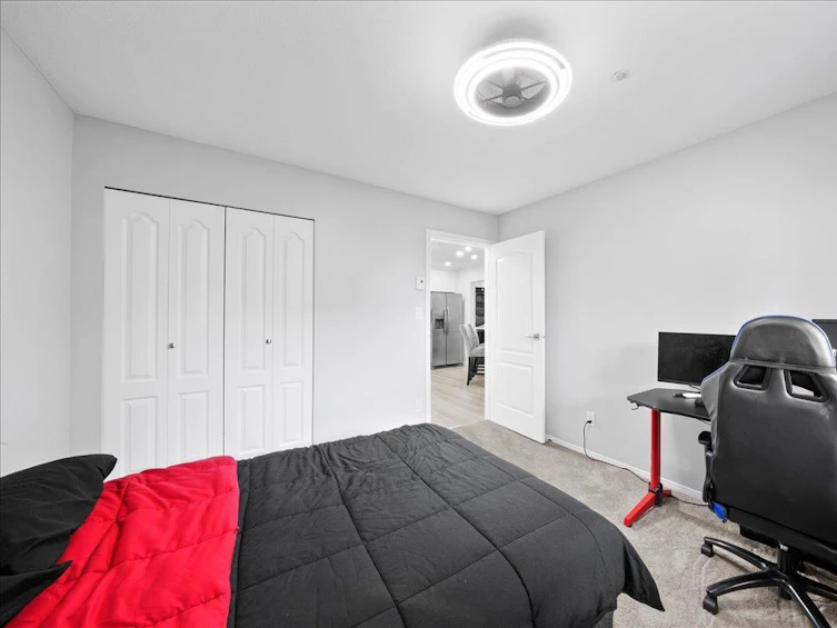 304-5450 208, Langley, BC, V3A 2J9 - 25