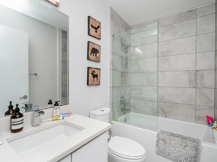 101-1591 Bowser Avenue, North Vancouver, BC, V7P 2Y4 - 27
