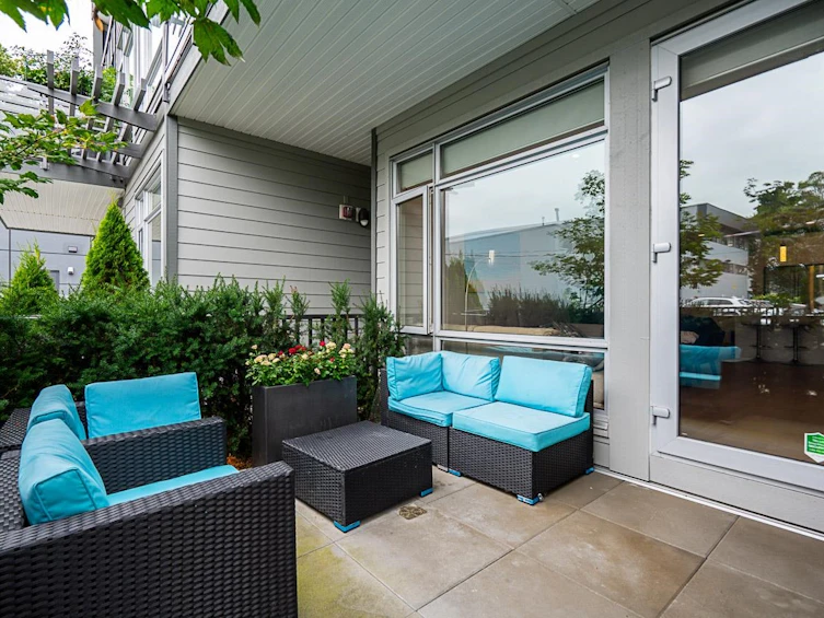 101-1591 Bowser Avenue, North Vancouver, BC, V7P 2Y4 - 2