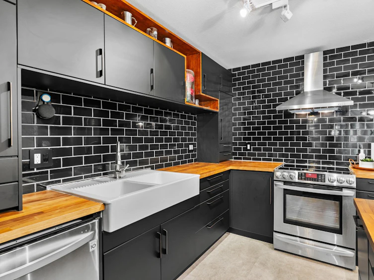 203-2575 Ware, Abbotsford, BC, V2S 3E2 - 5