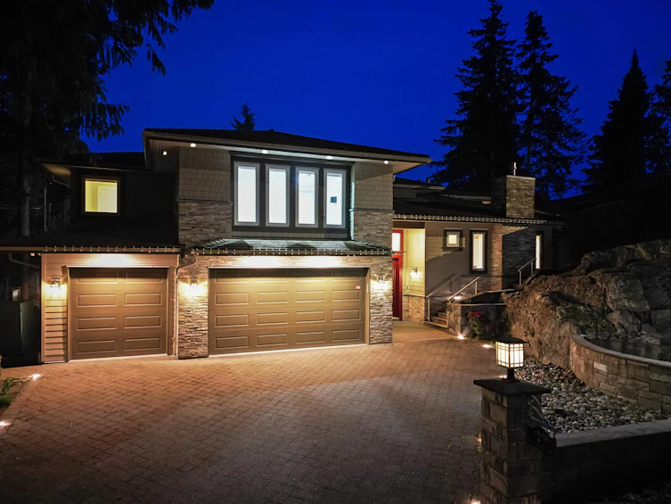 3930 Bayridge Avenue, West Vancouver, BC, V7V 3J4 - 5