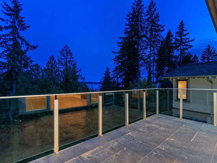3930 Bayridge Avenue, West Vancouver, BC, V7V 3J4 - 32