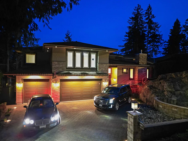 3930 Bayridge Avenue, West Vancouver, BC, V7V 3J4 - 38