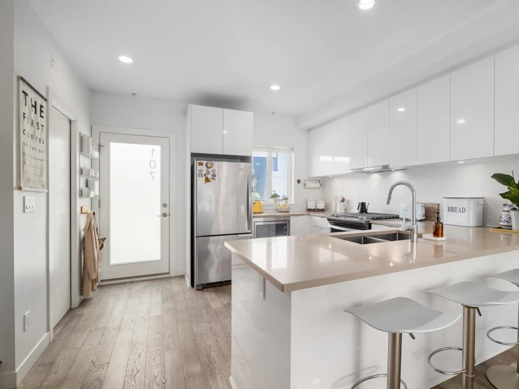 107-453 East 16th Avenue, Vancouver, BC, V5T 2T8 - 7