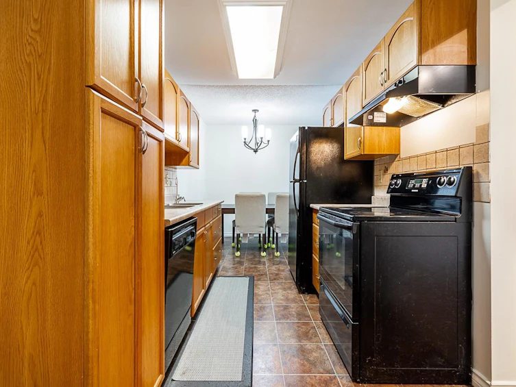 137-9101 Horne Street, Burnaby, BC, V3N 4M3 - 11