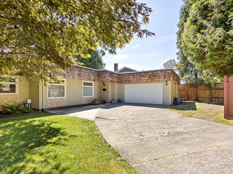 21950 Wicklow Way, Maple Ridge BC V2X 7W4