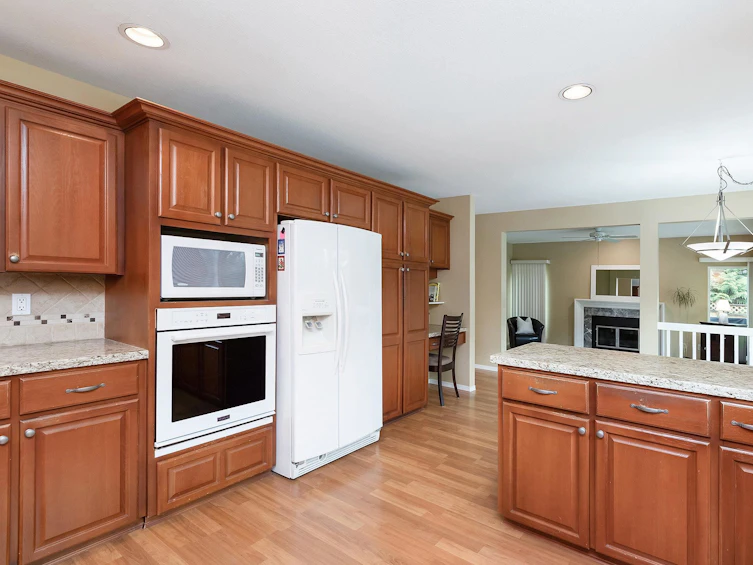 15541 58a Avenue, Surrey, BC, V3S 4N8 - 10