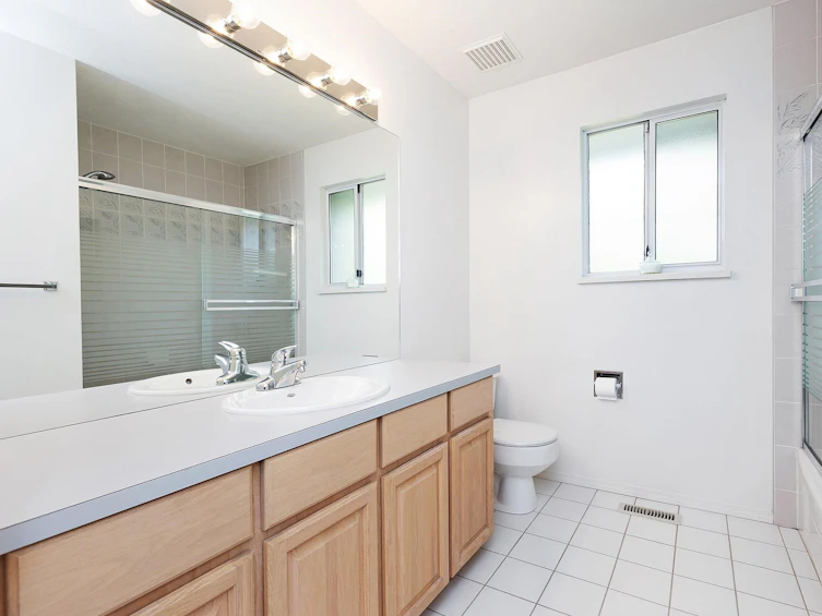 15541 58a Avenue, Surrey, BC, V3S 4N8 - 29